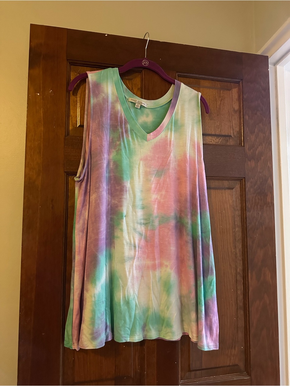 Green Envelope Pastel Tie-Dye V-Neck Tank - Pink, Green & Purple